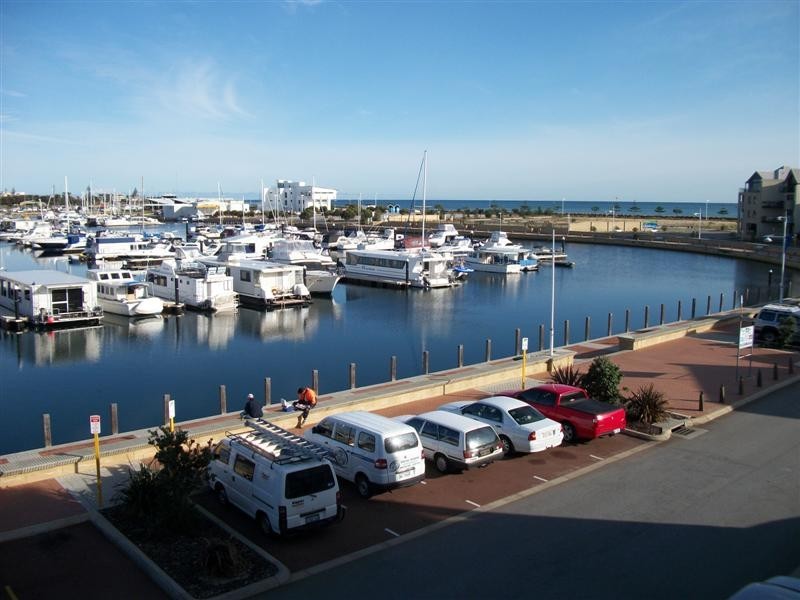 14/1 Breakwater Parade, Mandurah WA 6210