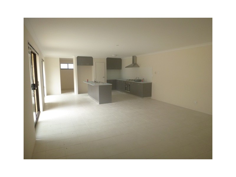 50 WEEWAR CIRCUIT, South Yunderup WA 6208
