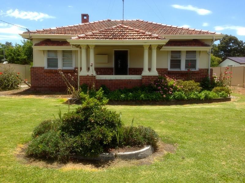 176 South West Highway, Waroona WA 6215