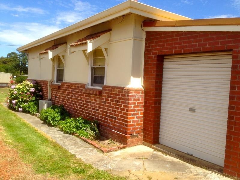 176 South West Highway, Waroona WA 6215