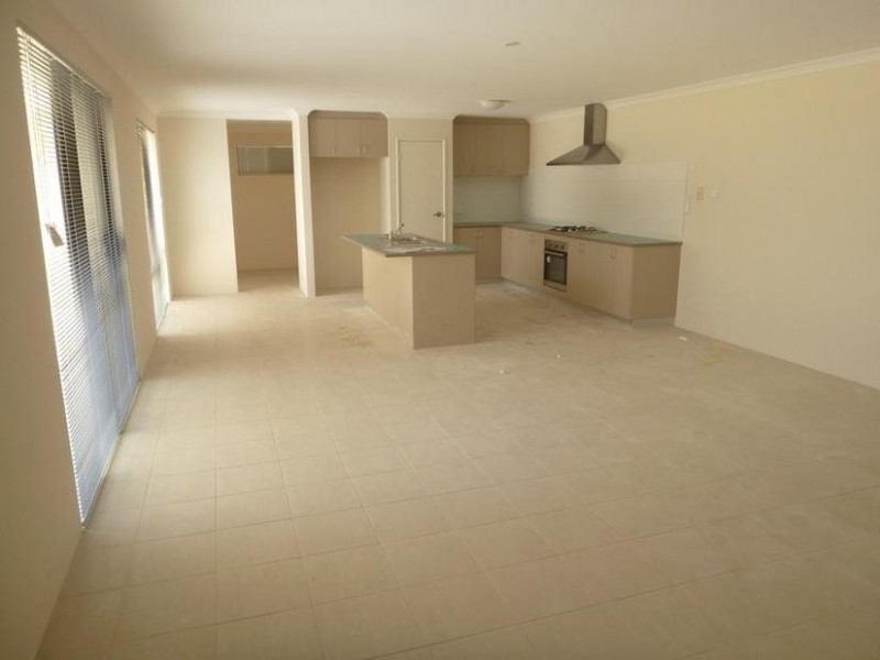 58 WEEWAR CIRCUIT, South Yunderup WA 6208