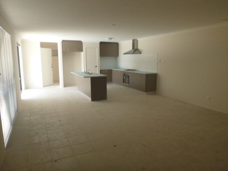 46 WEEWAR CIRCUIT, South Yunderup WA 6208