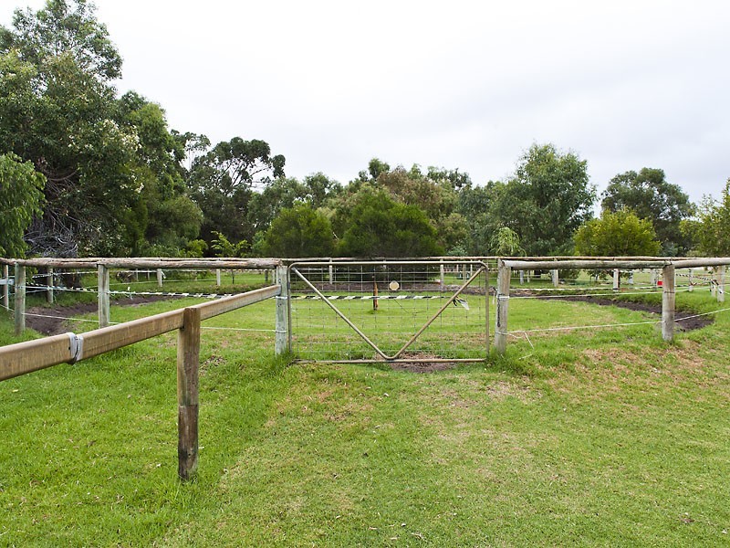 708 Curtis Lane, West Pinjarra WA 6208