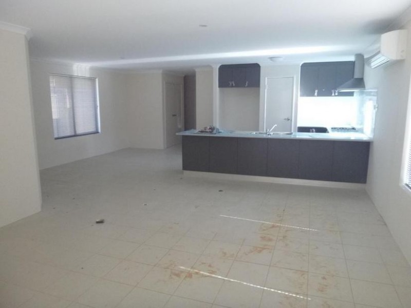 60 WEEWAR CIRCUIT, South Yunderup WA 6208