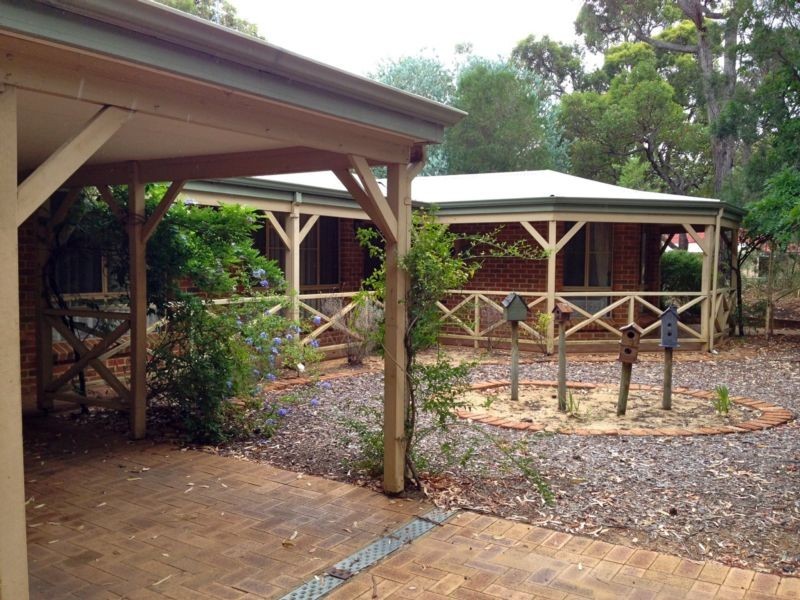 20 Russell Drive, Waroona WA 6215