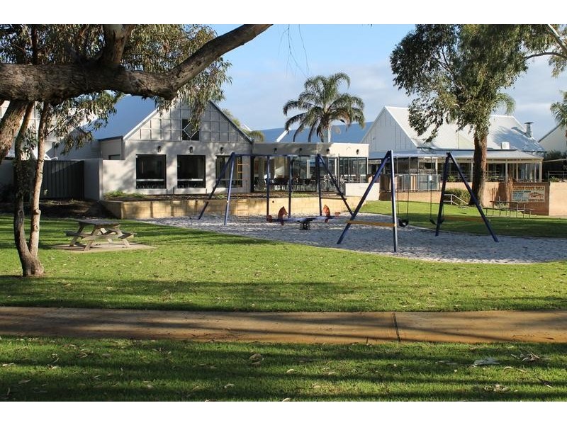 19 Placid Bend, South Yunderup WA 6208