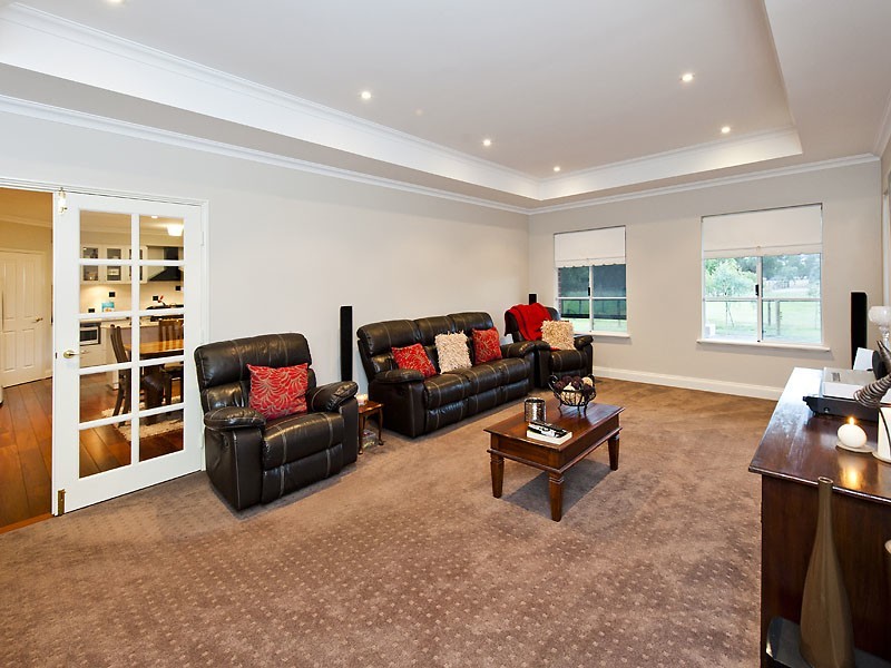 708 CURTIS LANE, Pinjarra WA 6208