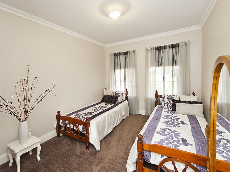 708 CURTIS LANE, Pinjarra WA 6208