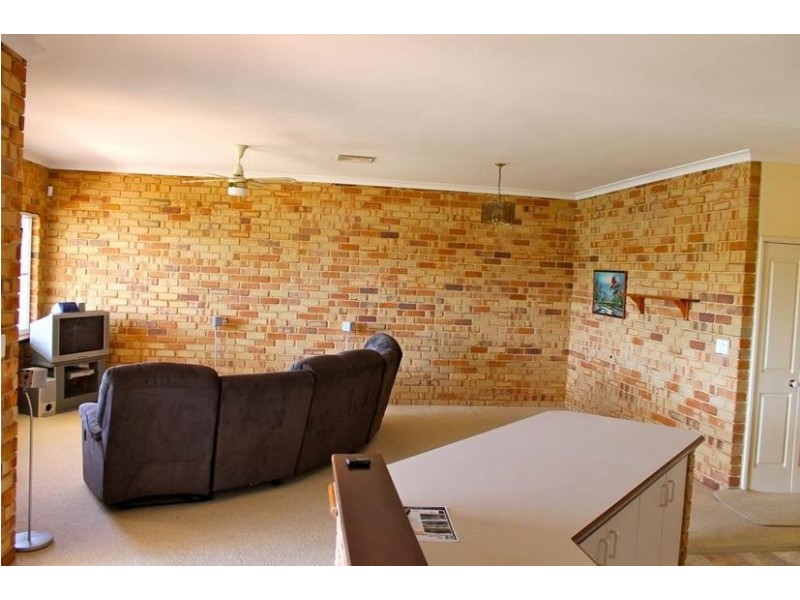 69 Heron place, South Yunderup WA 6208