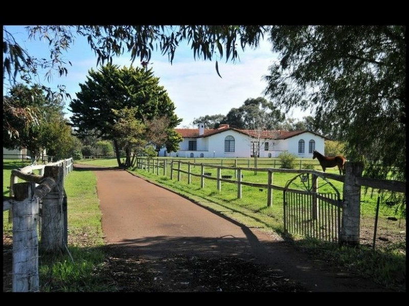 35 Murray River Drive, South Yunderup WA 6208