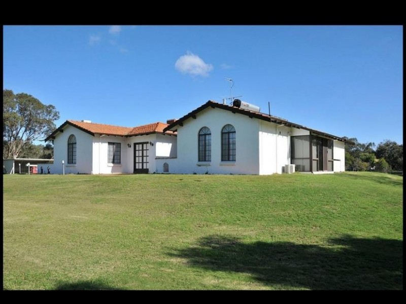 35 Murray River Drive, South Yunderup WA 6208