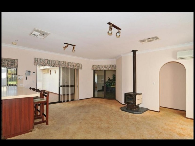 35 Murray River Drive, South Yunderup WA 6208