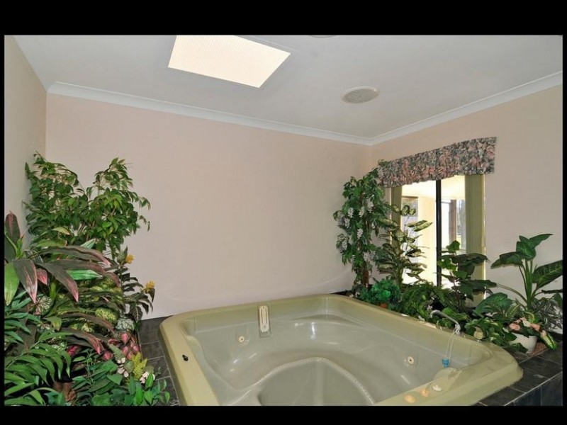35 Murray River Drive, South Yunderup WA 6208