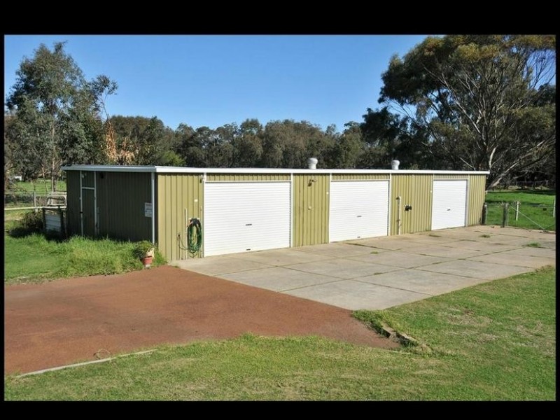 35 Murray River Drive, South Yunderup WA 6208