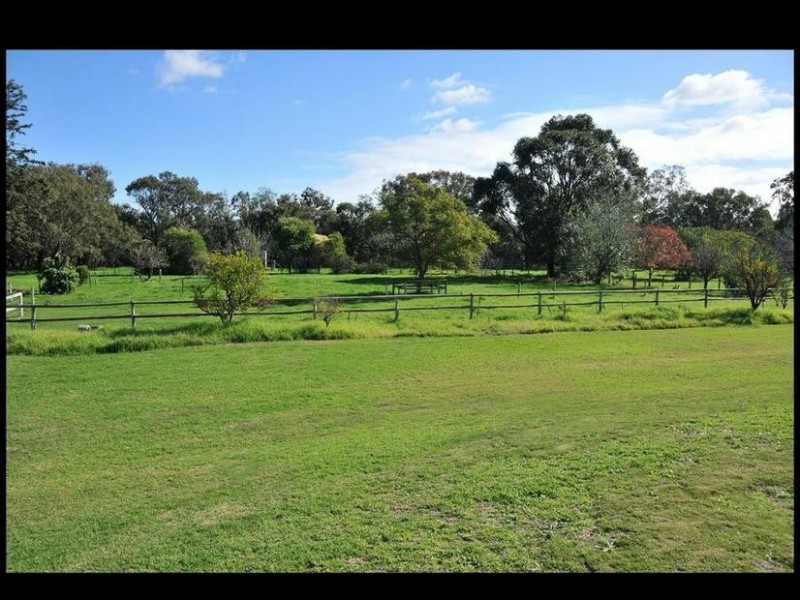 35 Murray River Drive, South Yunderup WA 6208