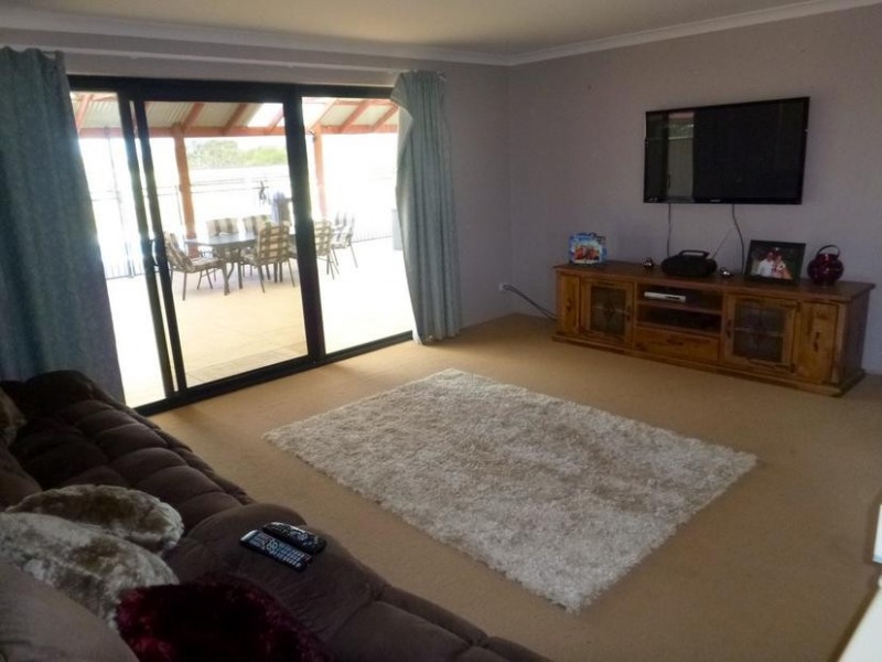 17 Murray Waters Boulevard, South Yunderup WA 6208