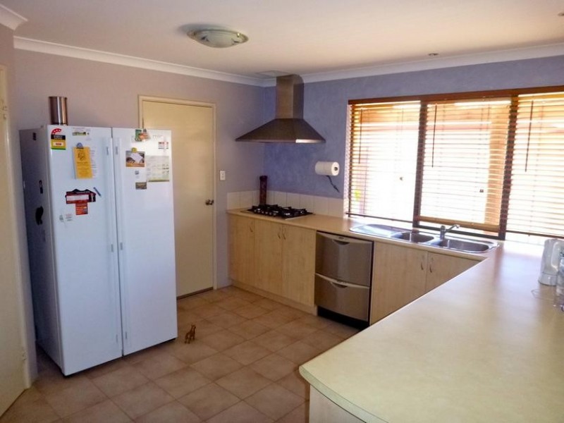17 Murray Waters Boulevard, South Yunderup WA 6208