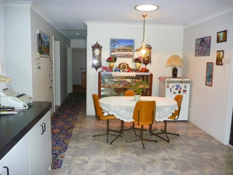 25 Marshall Avenue, Pinjarra WA 6208