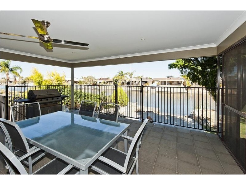 8 Tanderra Place, South Yunderup WA 6208