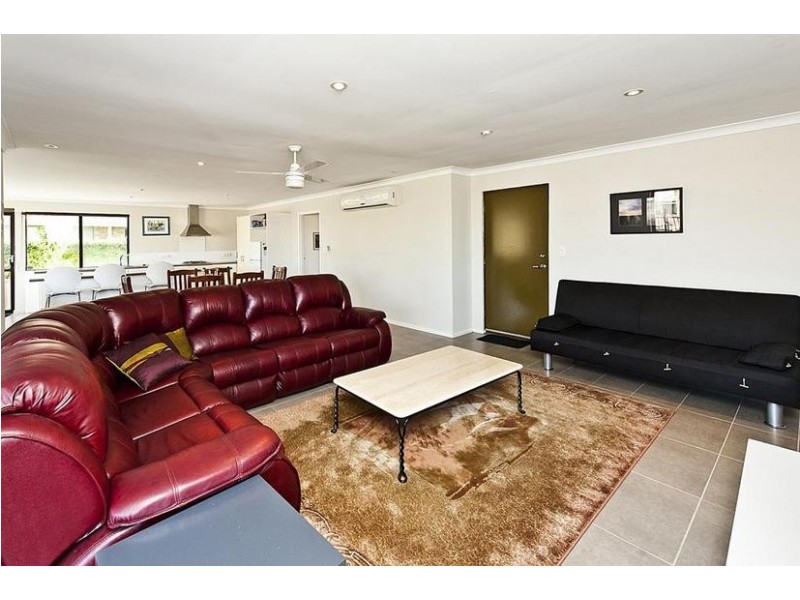 8 Tanderra Place, South Yunderup WA 6208