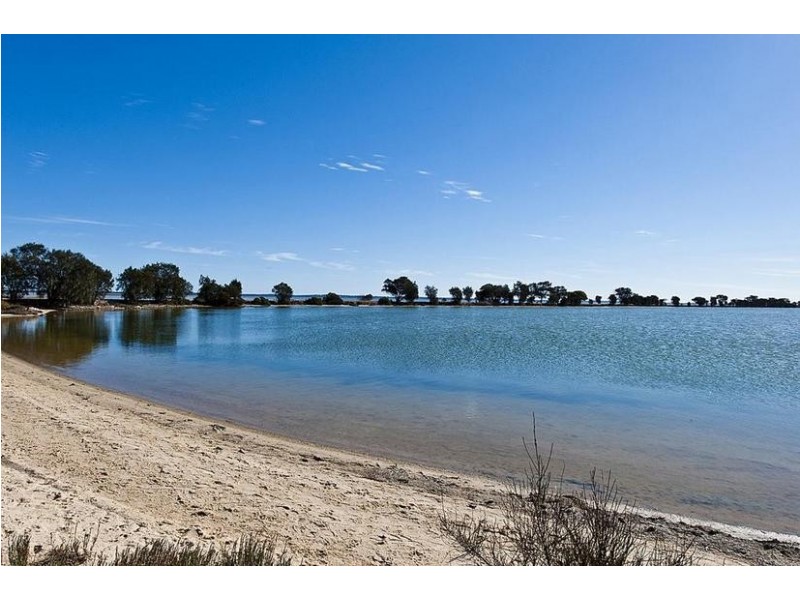 8 Tanderra Place, South Yunderup WA 6208