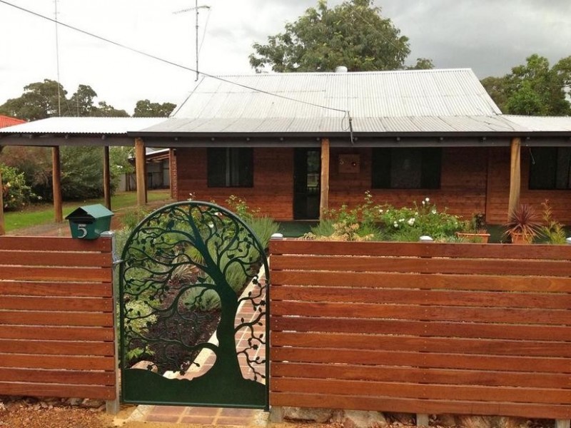 5 Pitt Street, Waroona WA 6215