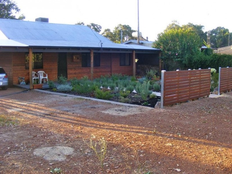 5 Pitt Street, Waroona WA 6215