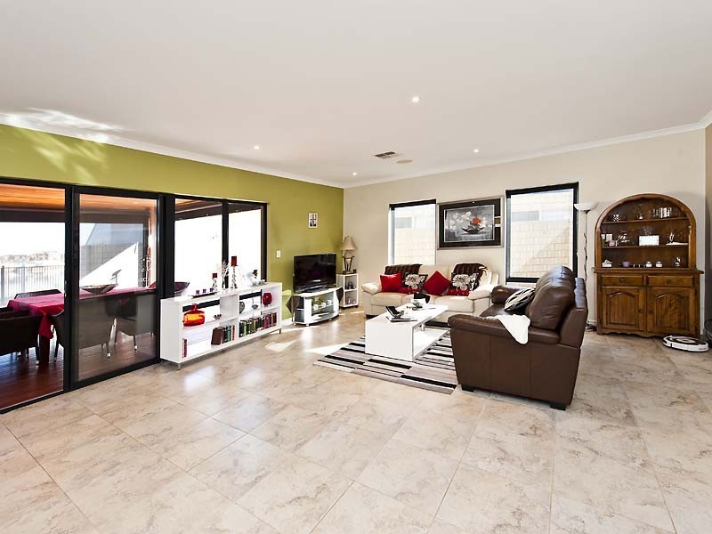 110 Murray Waters Boulevard, South Yunderup WA 6208