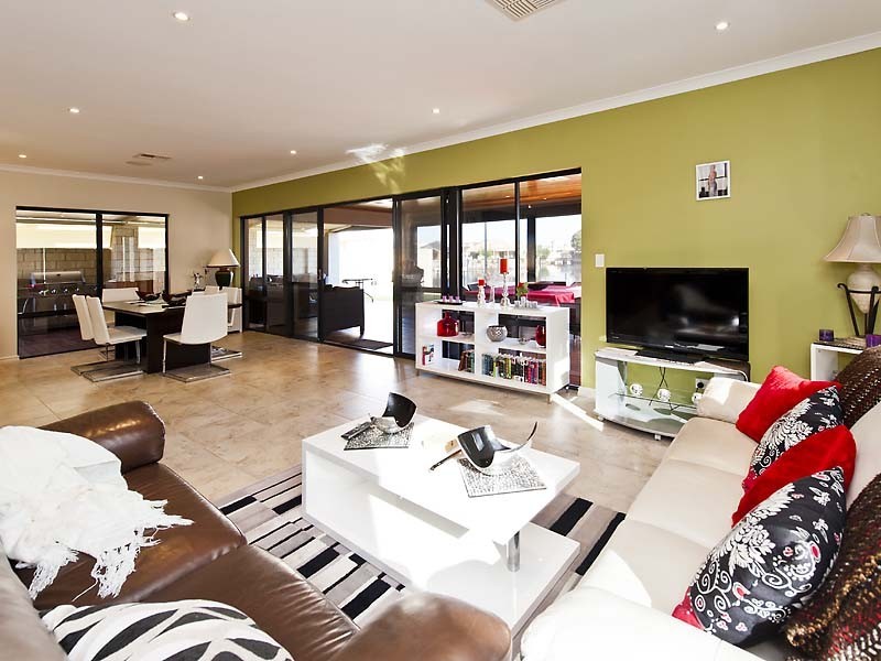 110 Murray Waters Boulevard, South Yunderup WA 6208