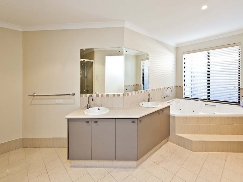 110 Murray Waters Boulevard, South Yunderup WA 6208