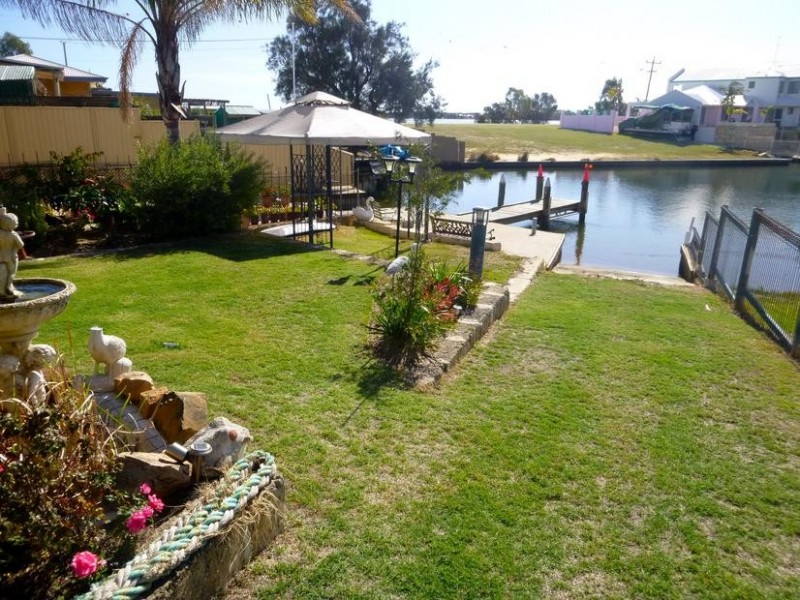 2 Wellya Crescent, South Yunderup WA 6208