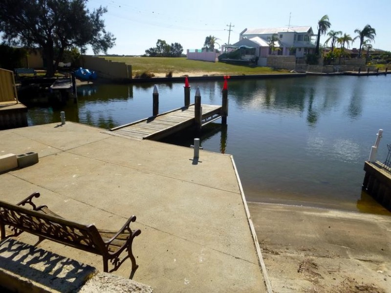 2 Wellya Crescent, South Yunderup WA 6208