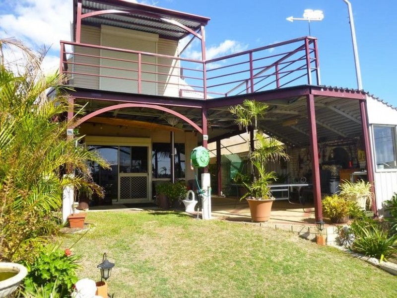 2 Wellya Crescent, South Yunderup WA 6208