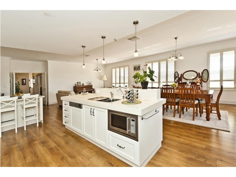 18 POTTER WAY, Pinjarra WA 6208