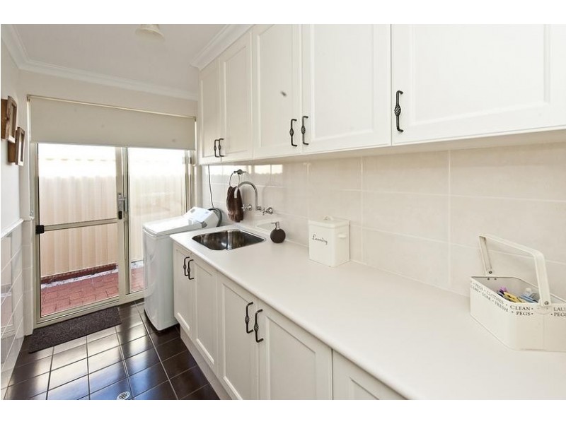 18 POTTER WAY, Pinjarra WA 6208