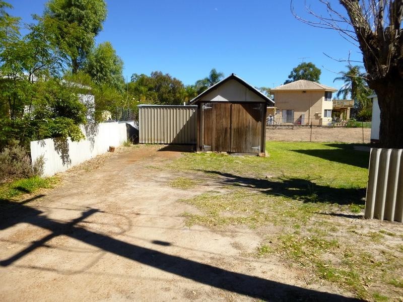 33 Yunderup Road, South Yunderup WA 6208