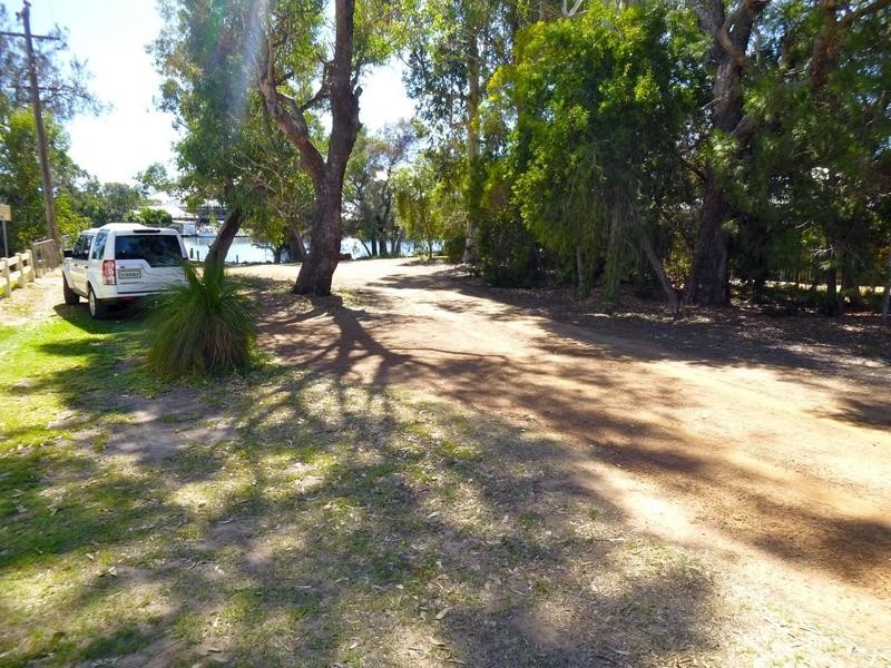 33 Yunderup Road, South Yunderup WA 6208