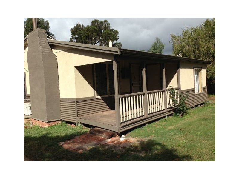 3 Marinup Street, Dwellingup WA 6213