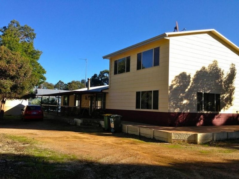 15 York Street, Cookernup WA 6220