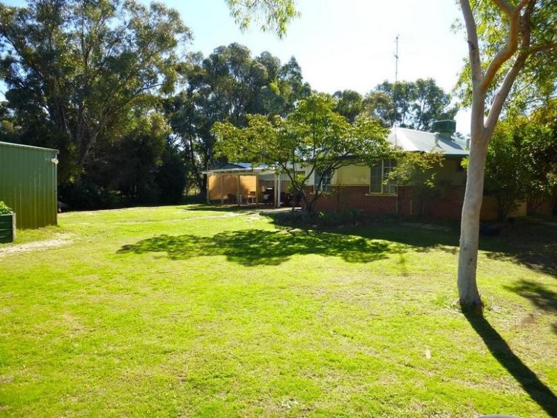 29 Moores Road, Pinjarra WA 6208