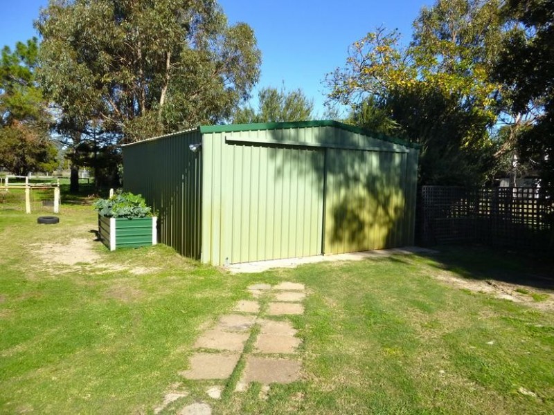 29 Moores Road, Pinjarra WA 6208