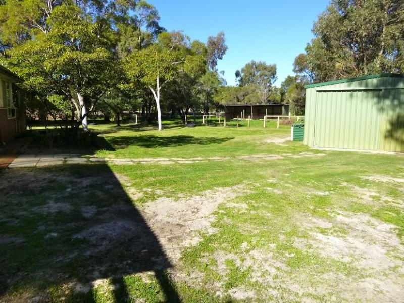 29 Moores Road, Pinjarra WA 6208
