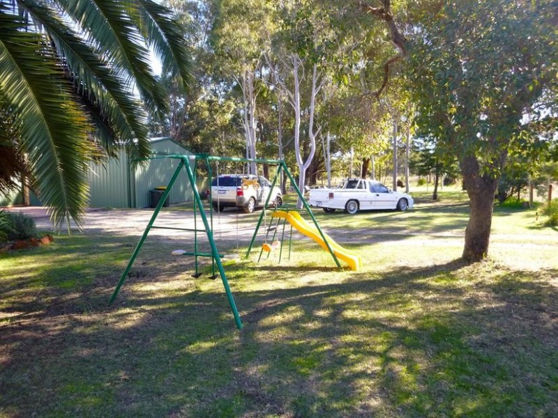 29 Moores Road, Pinjarra WA 6208