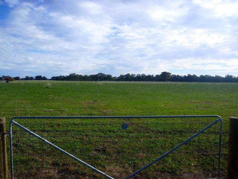 L 6 South West Highway, Coolup WA 6214