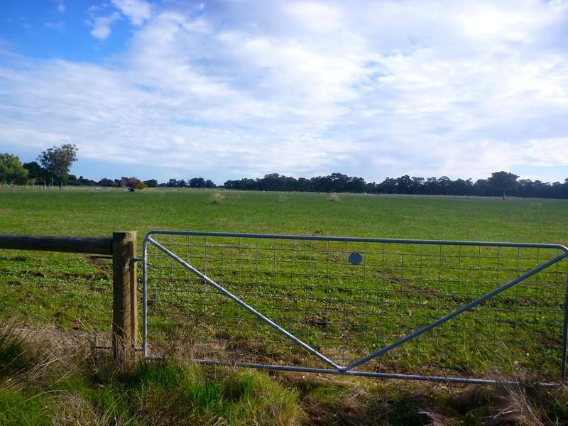 L 6 South West Highway, Coolup WA 6214