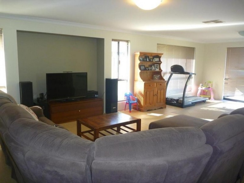 16 Chestnut Street, Pinjarra WA 6208