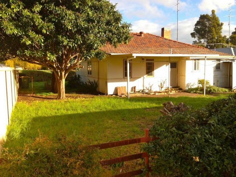 22 Green Street, Waroona WA 6215