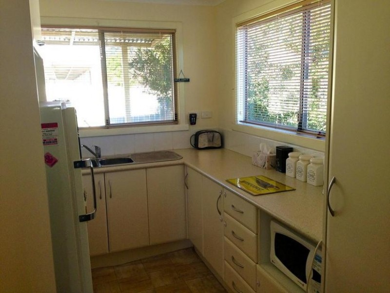 2/21 Thatcher Street, Waroona WA 6215