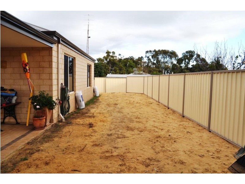 3 King Street, Waroona WA 6215