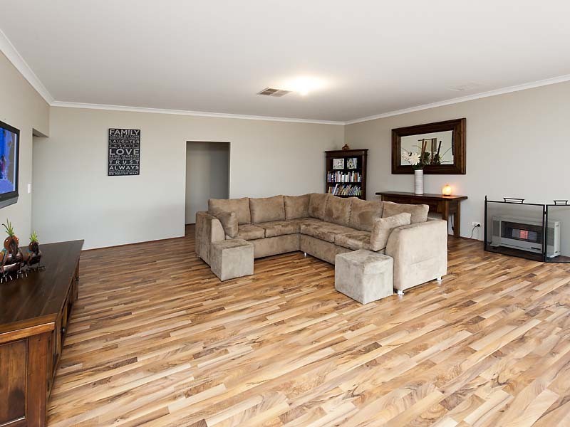 35 Wells Road, Pinjarra WA 6208